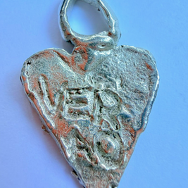 Pin Verão, Coração